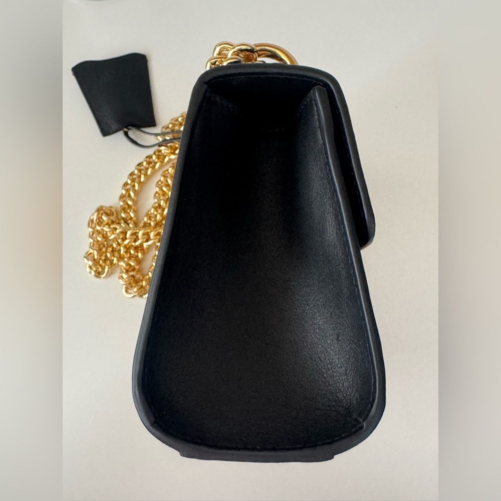 Gucci Black and Gold Crossbody Bag - Picture 11 of 16